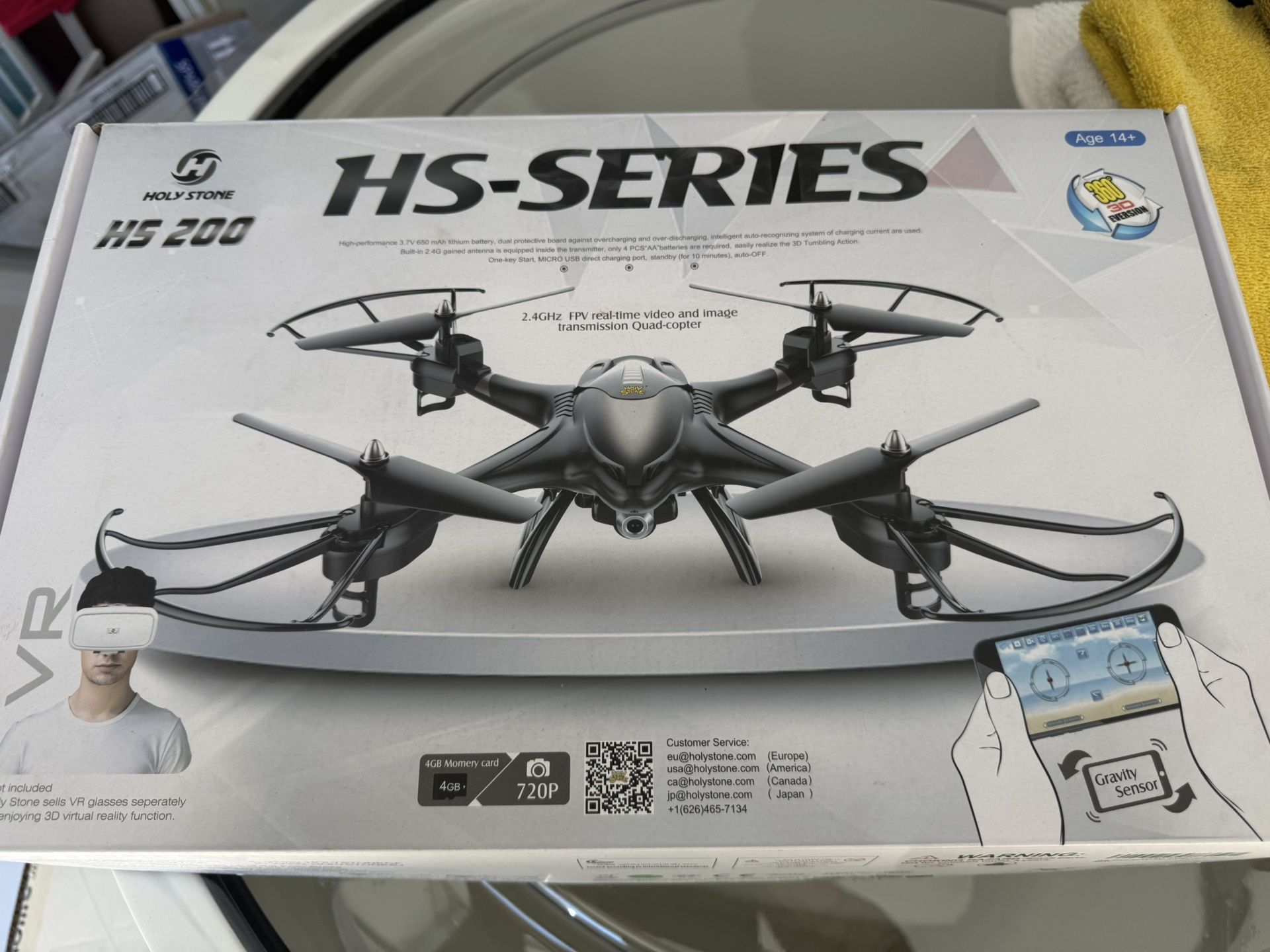 Holy Stone HS Series HS 200 2.4 GHz Real-Time Video/Image Quad-Copter