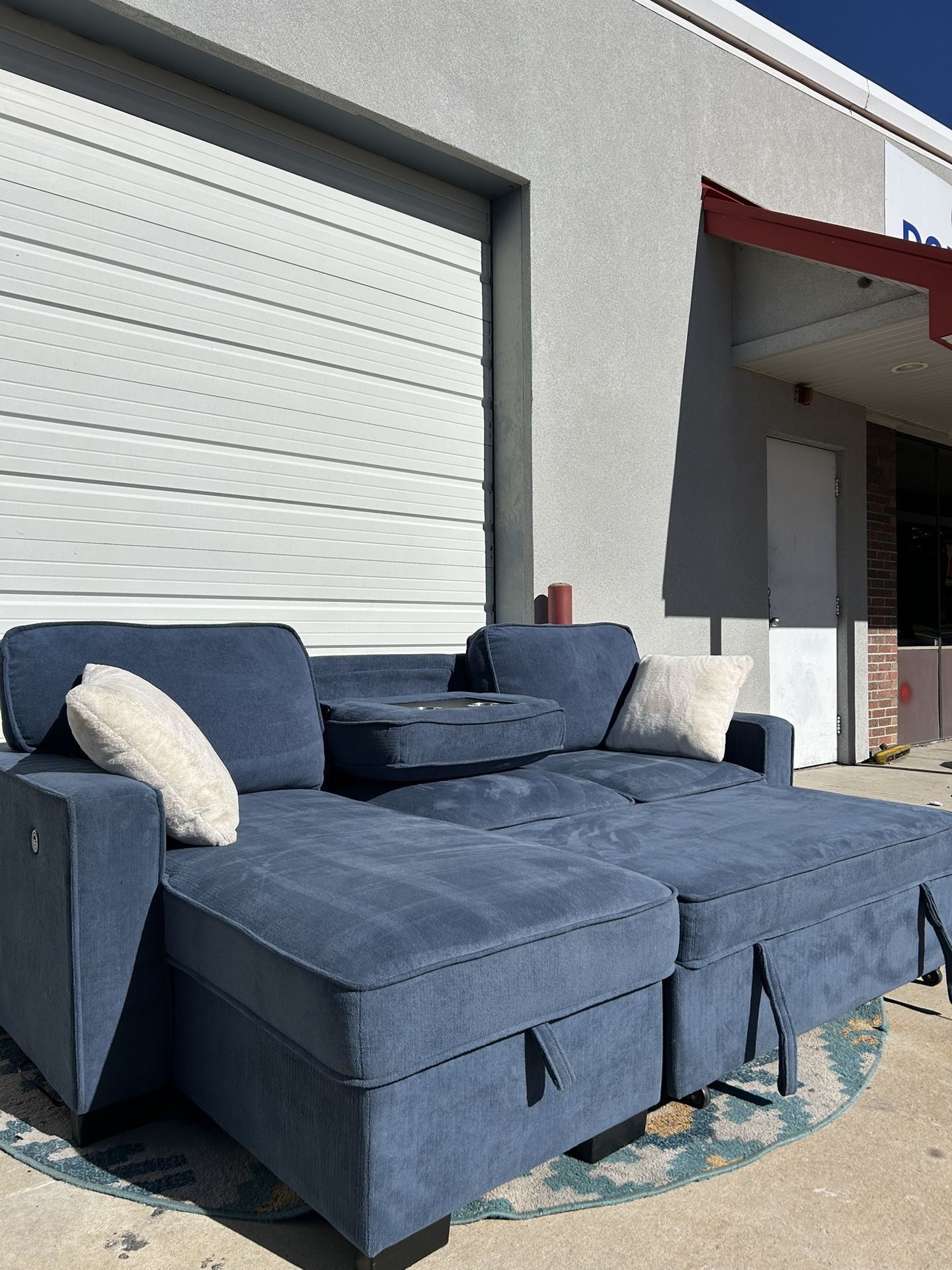 Sectional Pullout Couch (Free Delivery ) 