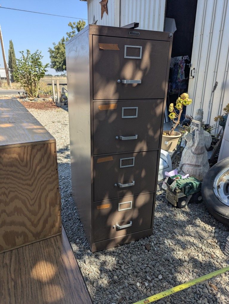 LEGAL METAL FILING CABINET
