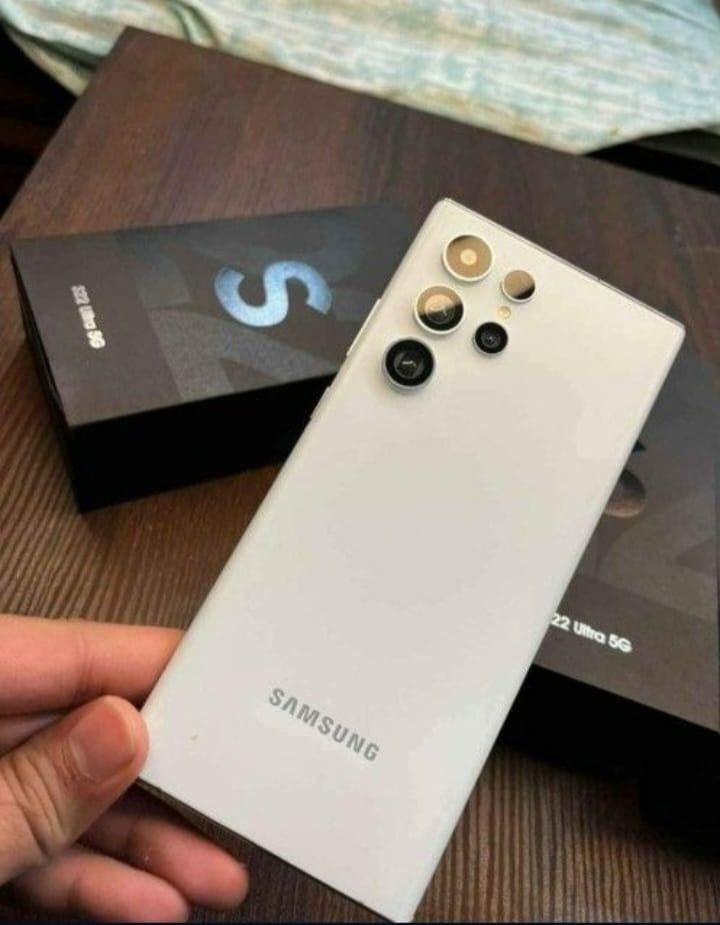 New In Box Samsung Galaxy S22 Ultra 5G 128gb Unlocked