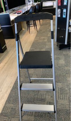 Gorilla 3-Step Aluminum Step Stool Ladder, 250 lbs. (9ft. Reach Height)