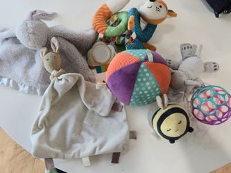 Baby Soft Toys, Stuffies, Paci Clip, Sensory Ball, Soft Ball with Tinkling Sound, Stroller Toy