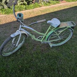 ⭐$75 Green & White Good Condition Women's Beach Cruiser Bike 26inch