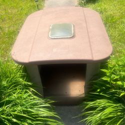 Dog/cat House
