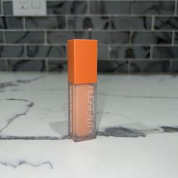 Huda Beauty Color Corrector Concealer