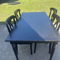Dining Room Table W/ Extender 