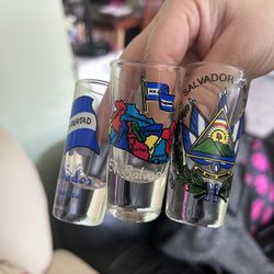 4 El Salvador Shot Glasses