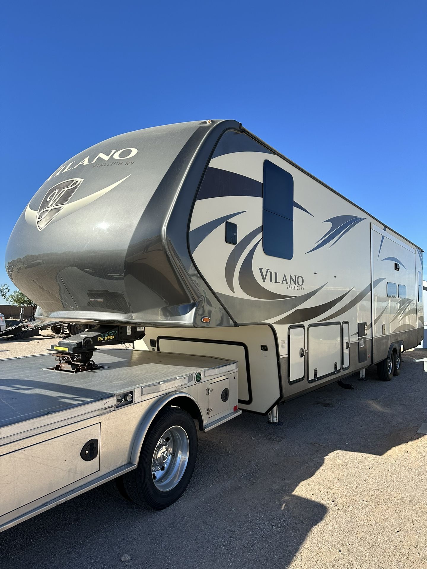 5th Wheel Mover