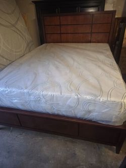 Queen bed complete / Cama Queen completa