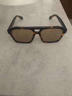 QUAY SOUNDCHECK SUNGLASSES