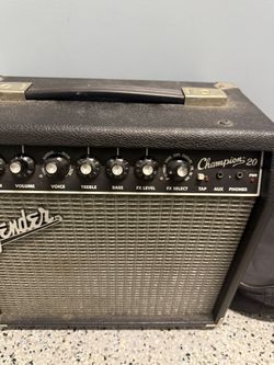 Fender Champion 20 Guitar Amplifier - 20W Combo Amp
