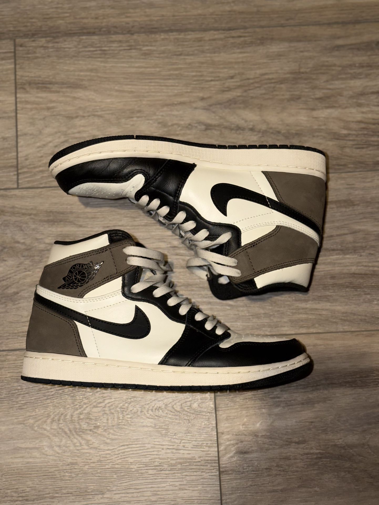 Jordan 1 Mocha
