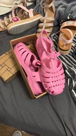 Girls mini Melissa sandals size 4
