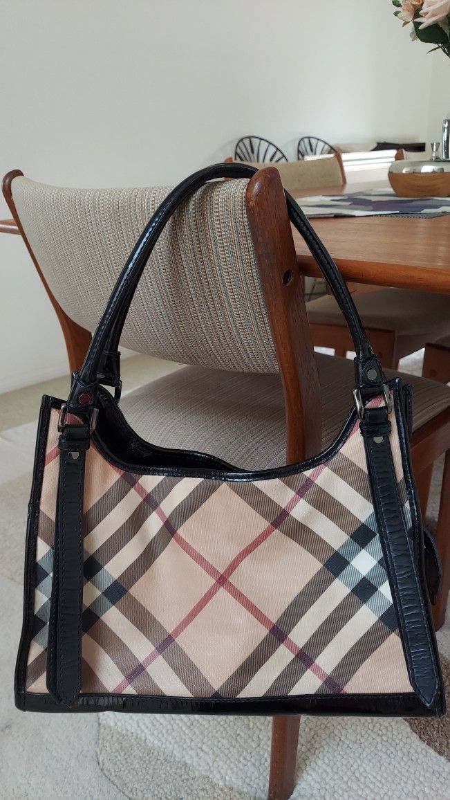 BURBERRY Bag/Purse, $350