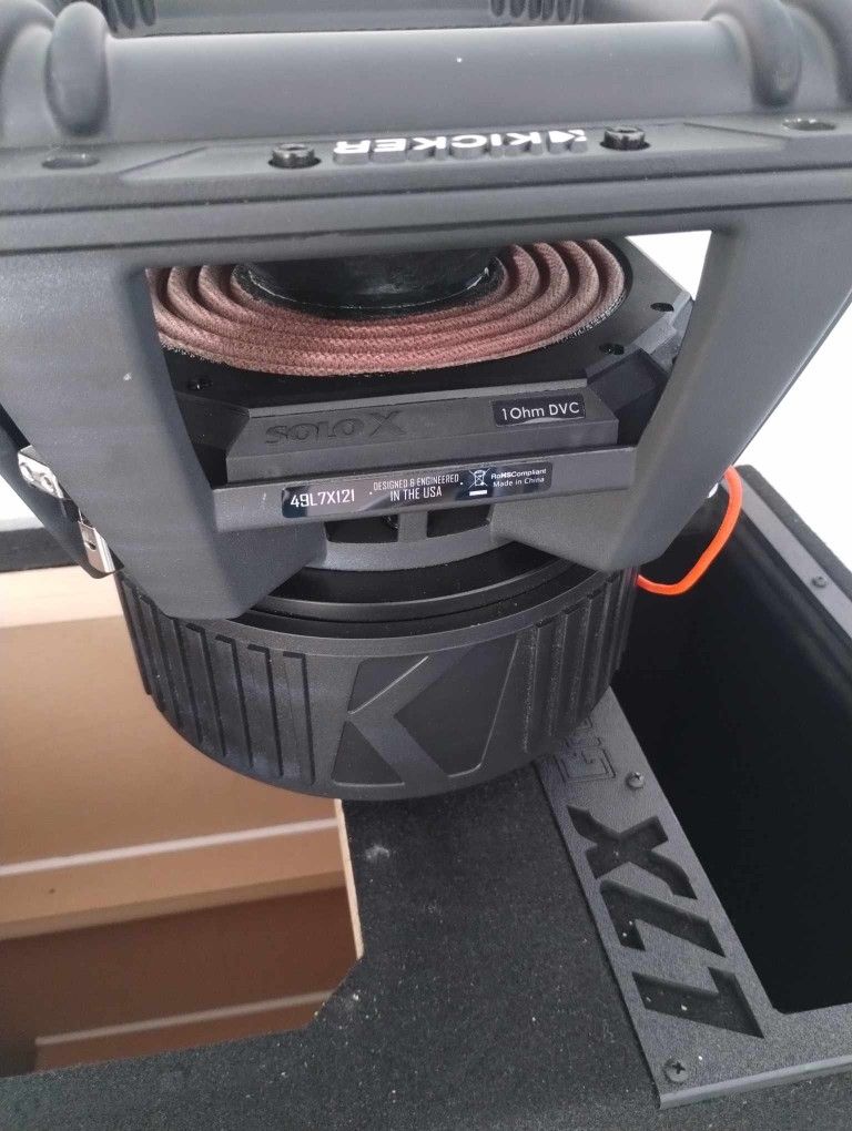 Subwoofer Kicker Solo X 12" for Sale in Corona, CA OfferUp
