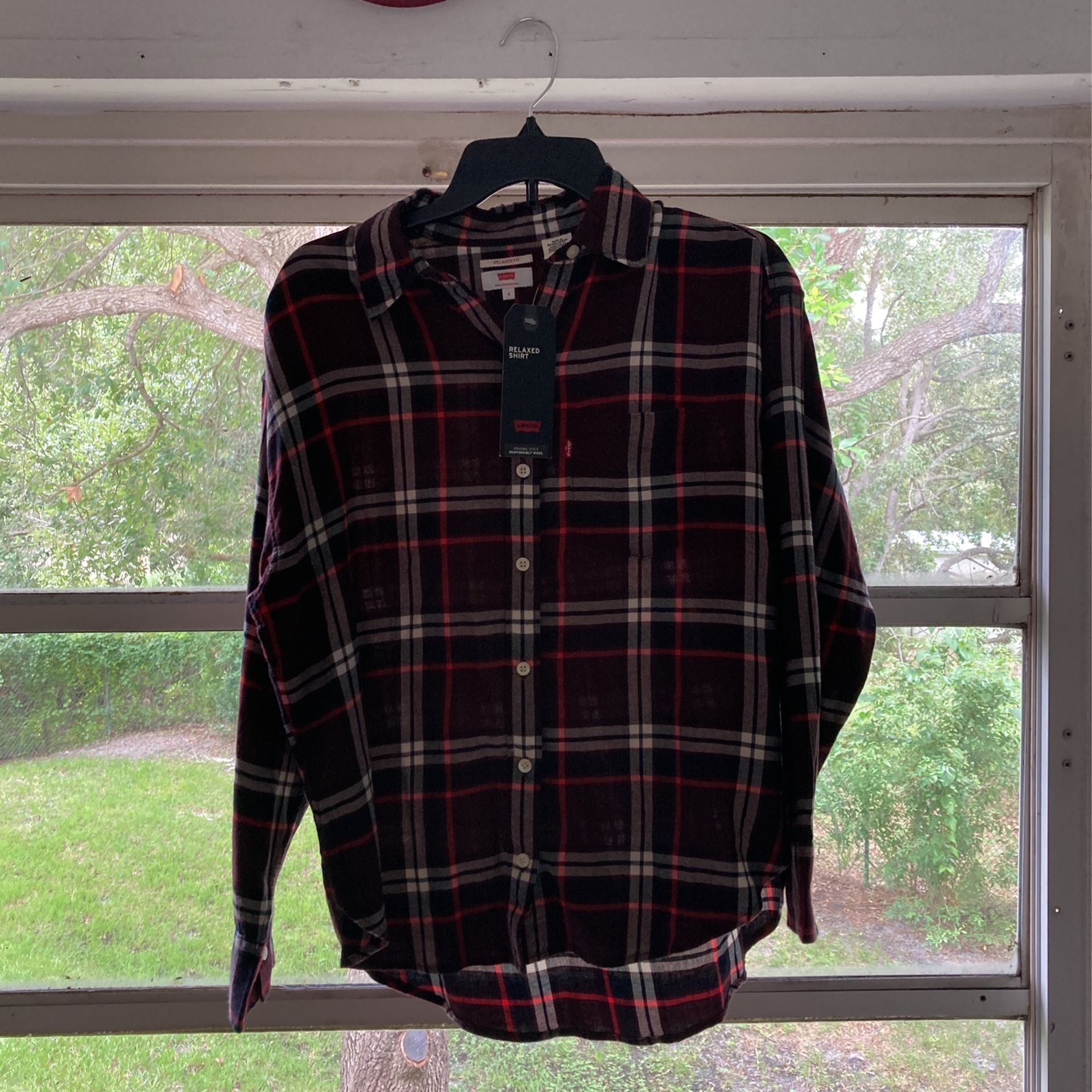 $ 20 New Levi’s Flannel / Tag $59.50 asking $20 / Size Small Sm / New With Tags /