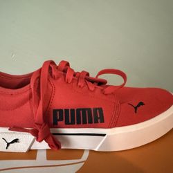 Puma Boys Size 6 