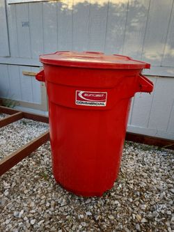 RED TRASH CAN