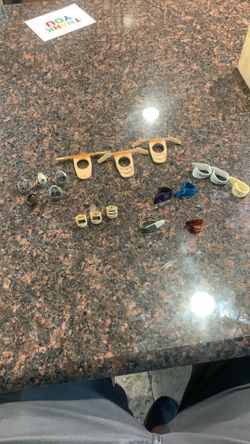 18 finger picks I think they are for a banjo not sure