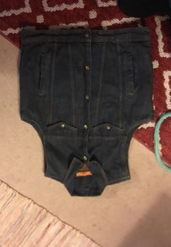 nice demin vest with gun pockets