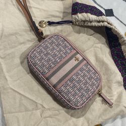 Tory Burch Wristlet