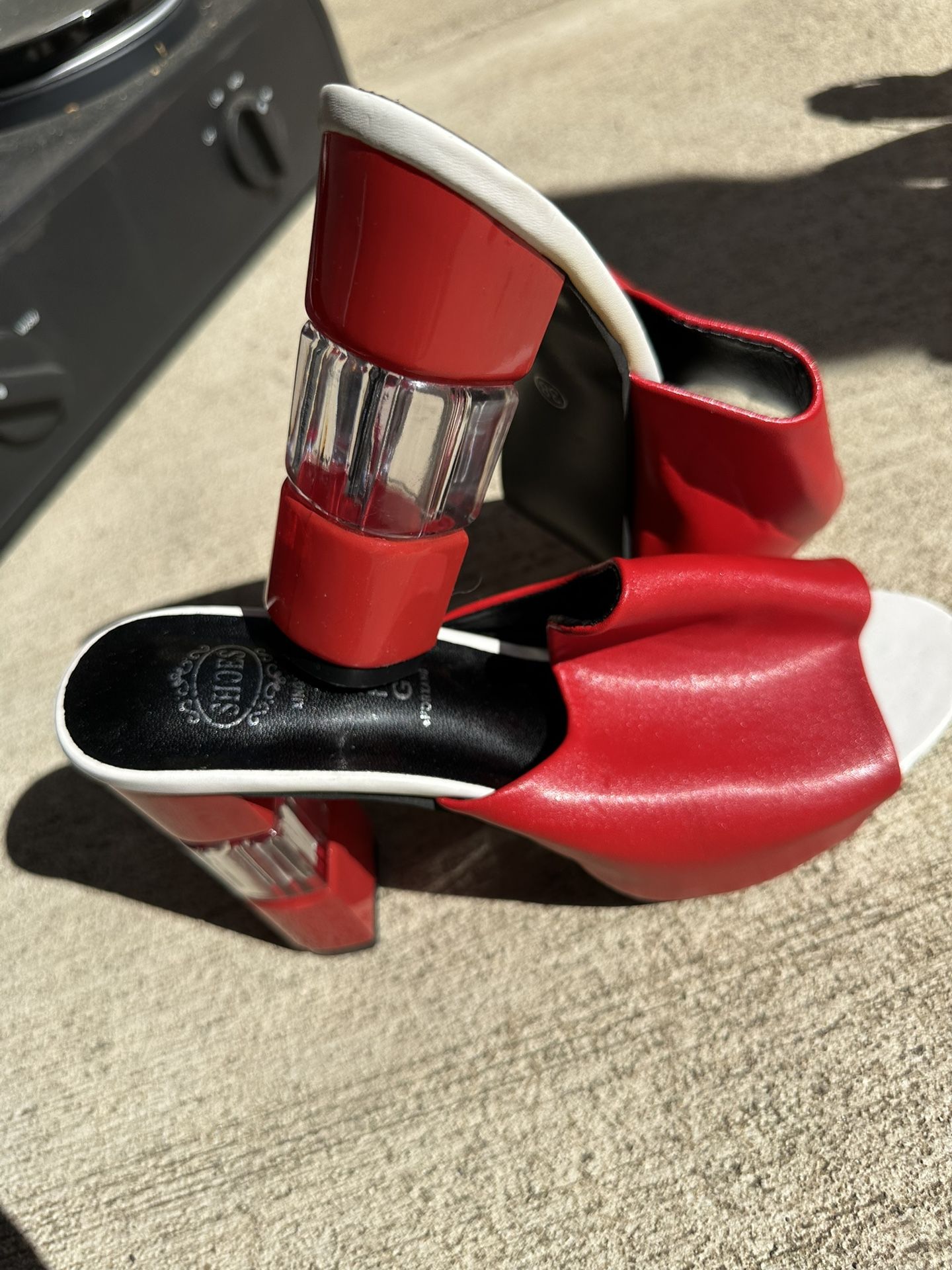Women’s Size 7 Red White Heels