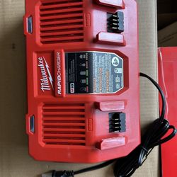 Milwaukee M18 Dual Rapid Charger 