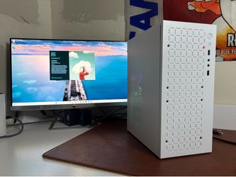 WHITE PC WITH PHOTOSHOP, ILLUSTRATOR & LIGHTROOM