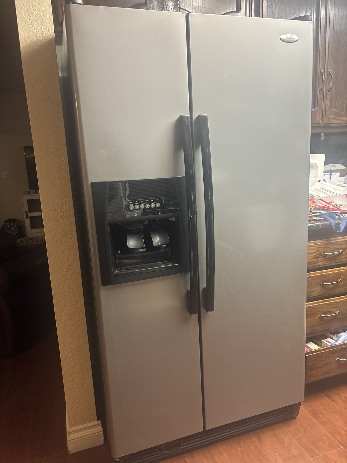 Whirlpool Side By Side Refrigerate