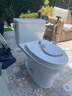 Toto ECO Ultramax Toilet