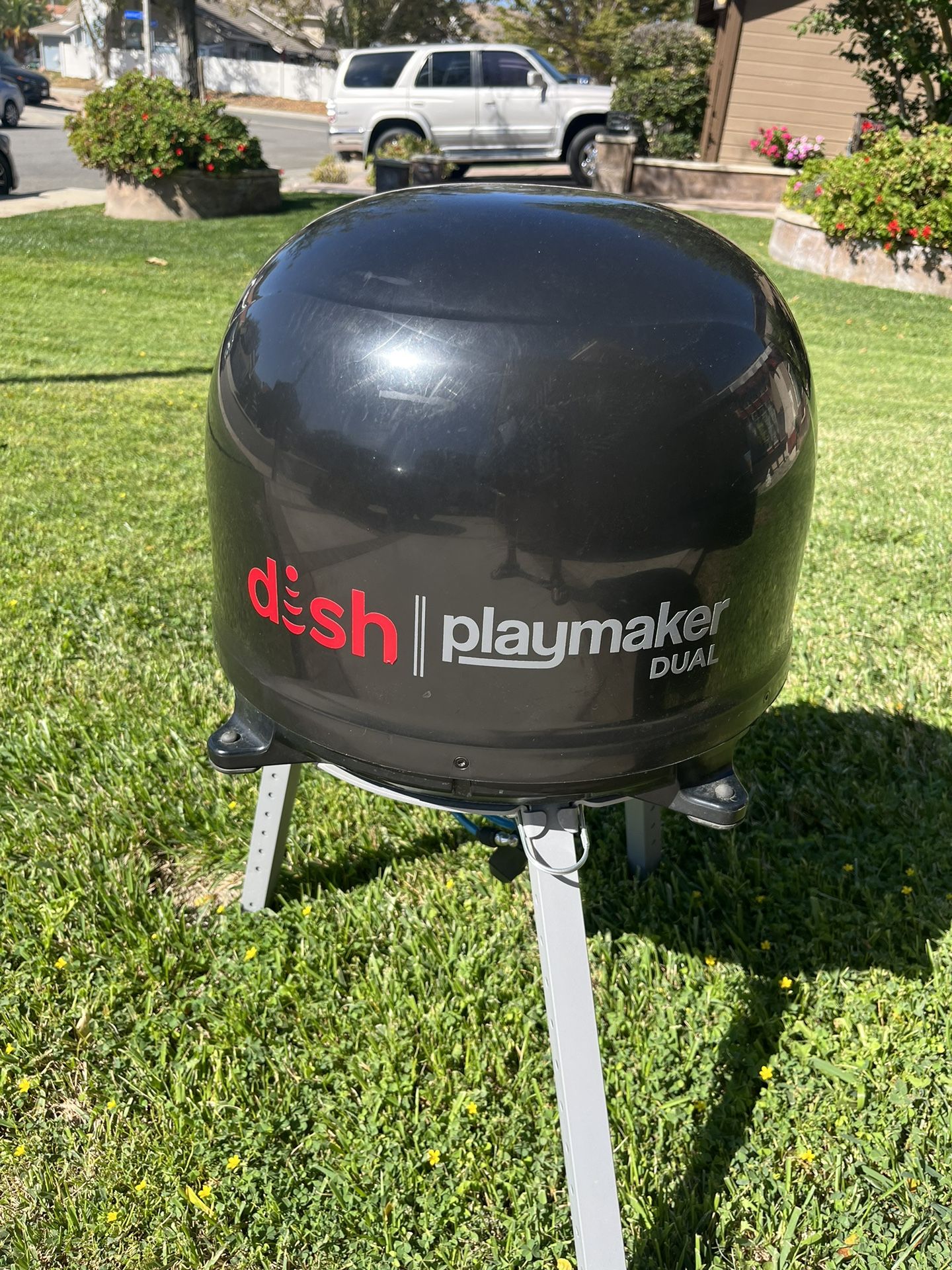 RV or Tailgate Portable Satellite Dish