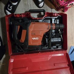 Hilti Rotary Hammer Drill TE 70-ATC/ AVR
