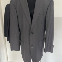 Hugo Boss Men's Suit 42R - Pasolini/Movie - 100% Virgin Wool - Gray Pinstripe