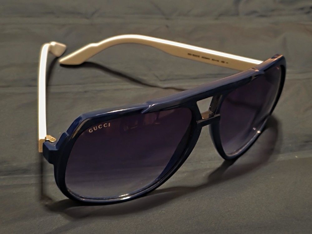 AVIATOR SUNGLASSES  -  Used