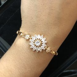 18k Gold Filled Bracelet Bangle 7” Long 