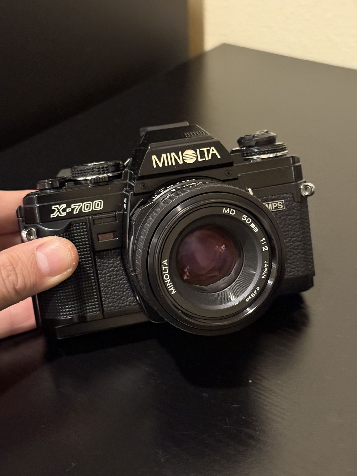 Minolta X700 W 50mm 2.0 SLR 35mm Film Camera