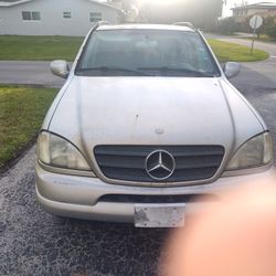2000 Mercedes-Benz M-Class
