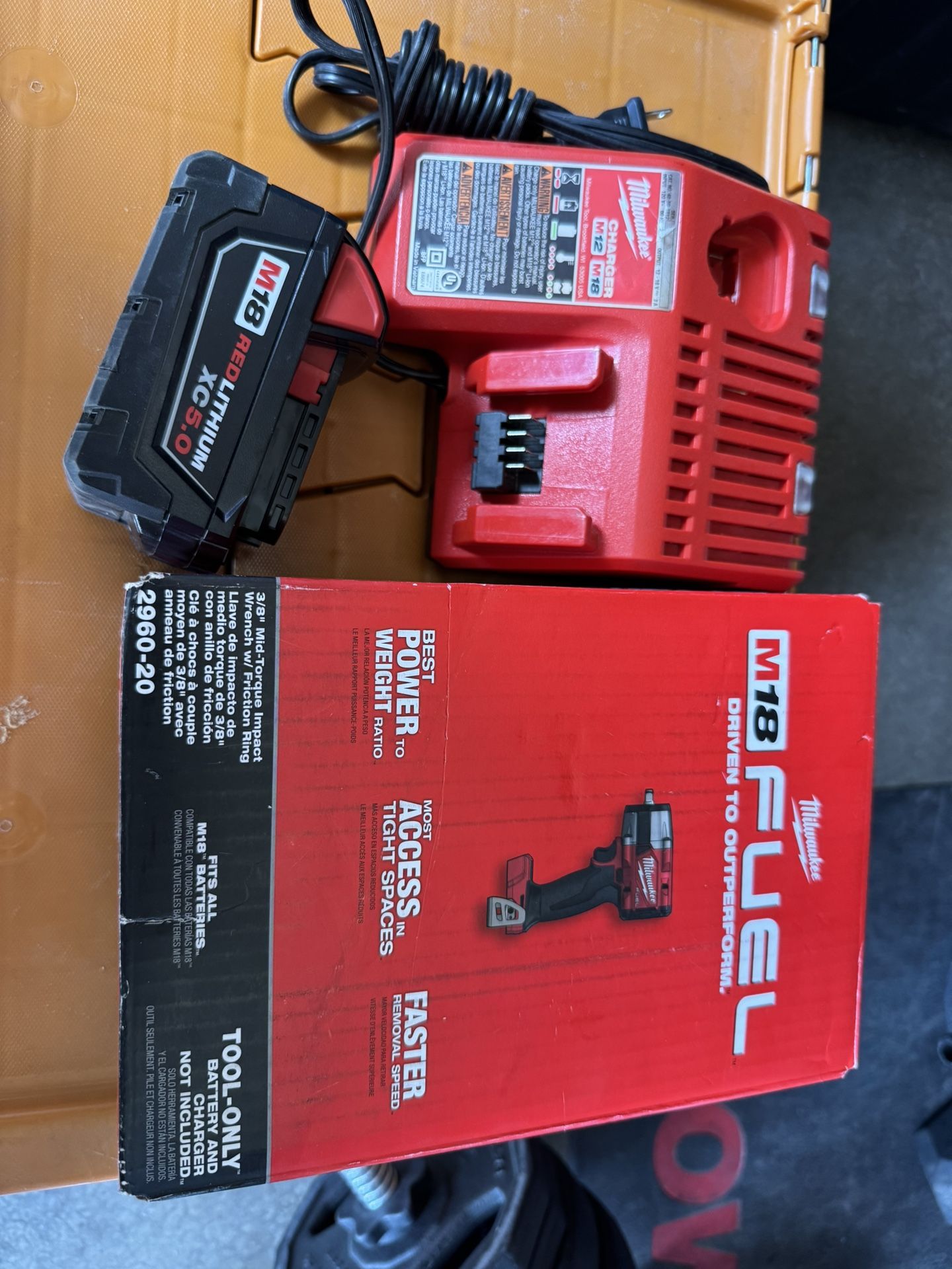 BRANDNEW 3/8” Impact Wrench Kit