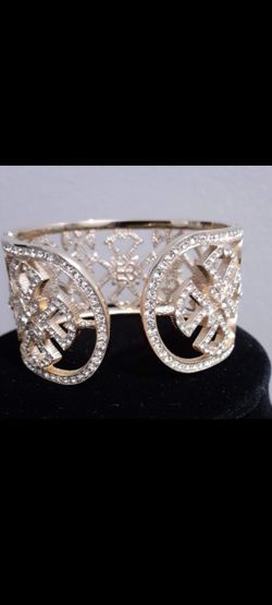 Cuff Bracelet 