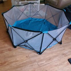 Regalo My Play Extra Large Portable Play Yard