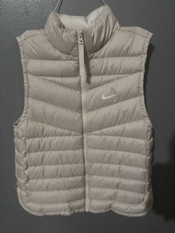 Nike beige vest