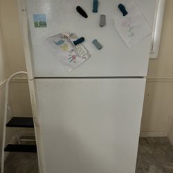 Basic Refrigerator/freezer