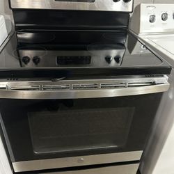 GE Gladstop Stove In Stainless Steel