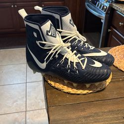 Nike Force Savage Men’s Size 15 Football 🏈 Cleats NEW