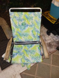 TOMMY BAHAMA BACK PACK CHAIR GD CONDITION 15 FIRM LOOK MY POST ALOT ITEMS TO SEE