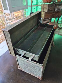 Vintage Kennedy Kits CS-19 Metal Tool Box with Cantilever Tray
