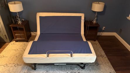 Queen size Tempurpedic fully adjustable base