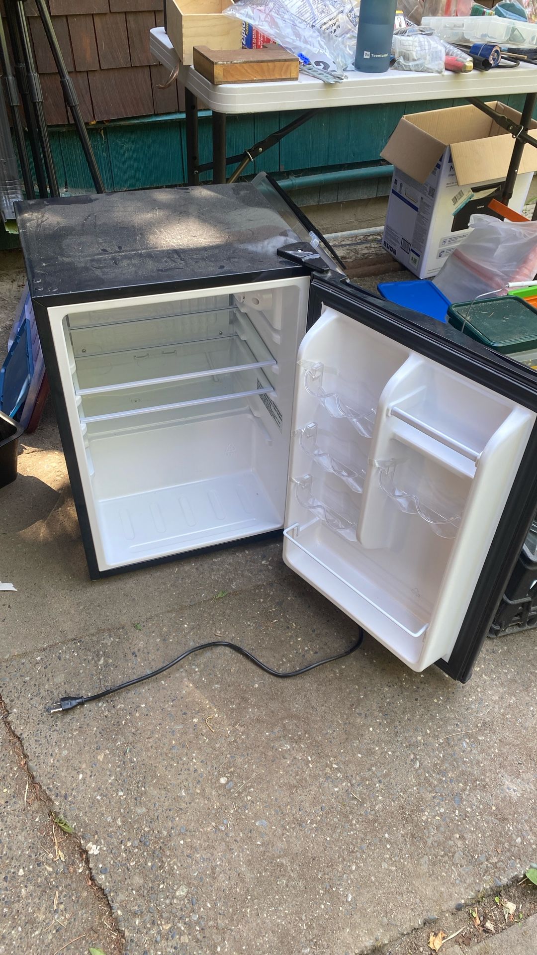Mini Fridge, 27” Tall