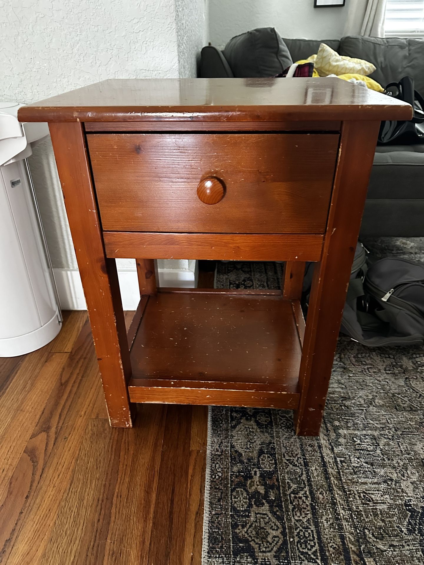 Side/night Table