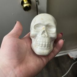 lil porcelain skull
